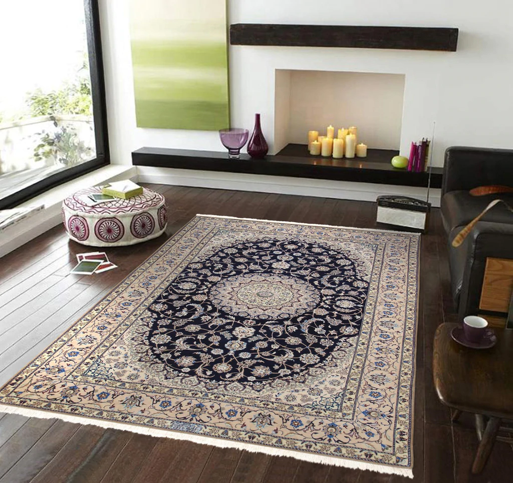 تنوع بالای فرش ایرانی در کیفیت، رنگ ، نقشه ، جنس الیاف ، شانه، تراکم و ابعاد باعث استقبال فرش ایرانی در اروپا است