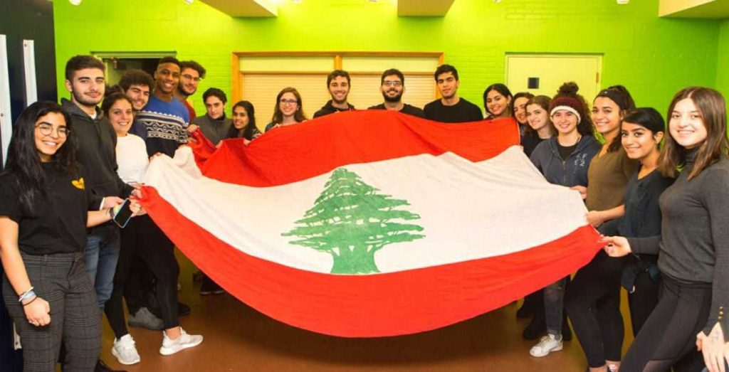 جوانان لبنانی اغلب تحصیل کرده و تجارت با آنها لذت بخش است اکثر آنها اصول تجارت را خوب می فهمند که همین صادرات به لبنان را از سایر کشورها متمایز می کند