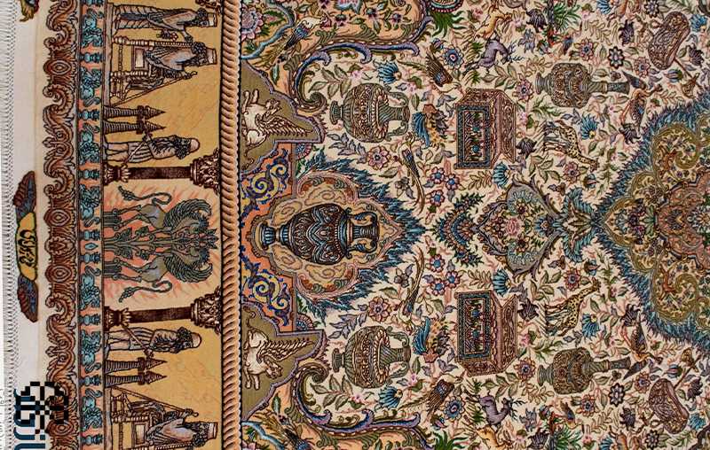 قالی تبریز از انواع قالی‌های به نام ایرانی است در شهر تبریز بافته می‌شود اما شهره جهانی دارد و این فرش حتی در بازارهای اروپایی مشتری دارد