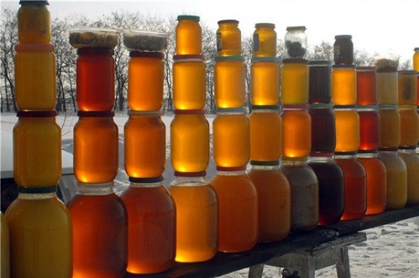 هر استان ایران عسل مخصوص به خودش را دارد عسل سبلا کوهرنگ و صحنه و کنگاور مهمترین انواع عسل اند که قابلیت صادرات به کشورهای مختلف را دارند