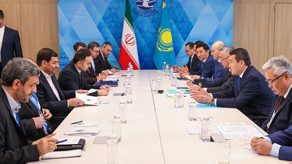مذاکراتی برای رفع چالش ها و مشکلات صادرات به قزاقستان توسط مقامات دو کشور